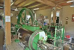 Twee van de stoommachines