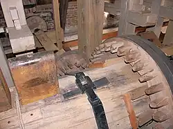 Wentelas met krans en ijzeren spaak