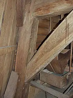 Achtkantstijl met korbeel