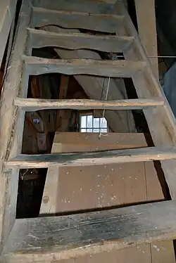 Afgesleten traptreden omgezet