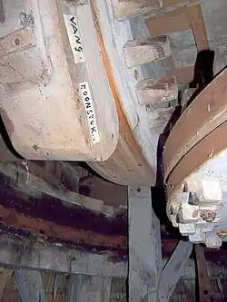 Belegstukken in de lengte om het bovenwiel bij de molen d'Admiraal