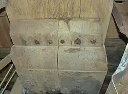 Brasem onder steenbalk