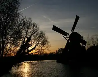 De Kerkmolen bij avond (2008)