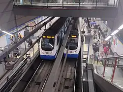 Sporen en perrons van lijn 3 gezien uit het noorden