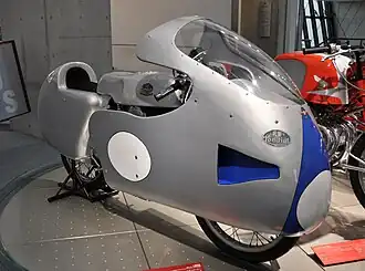 Mondial 125 Bialbero uit 1956. Tarquinio Provini werd er slechts vierde mee in het WK, maar in 1957 werd hij wereldkampioen