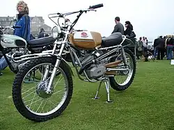 Mondial Dart terreinmotor met - ondanks het Mondial-logo - onmiskenbaar een Sachs-tweetaktblokje