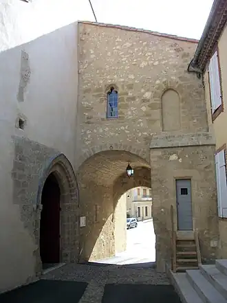 De versterkte stadspoort