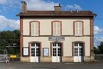 Station Montfort-le-Gesnois