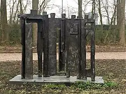 Herdenkingsmonument Overvallen, niet verslagen, t.g.v. het begin van de Tweede Wereldoorlog (2000), Den Haag