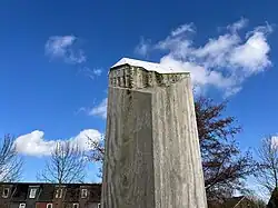 Monument voor boerderij Kuilsburg in het stadspark groene scheg Delfzijl- Noord.