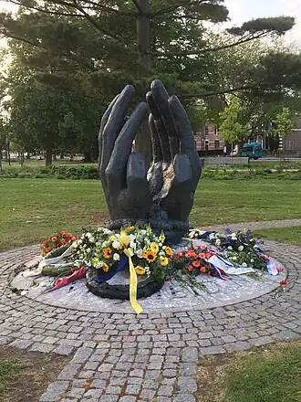 Vrijheidsmonument in Doetinchem, gemaakt door Marius van Beek