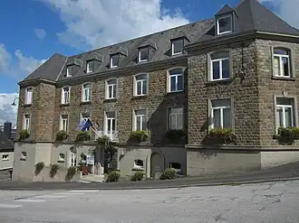 Het gemeentehuis te Mortain