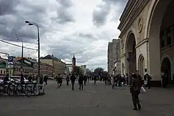 De Ljoesnikovskajastraat ten zuiden van het station