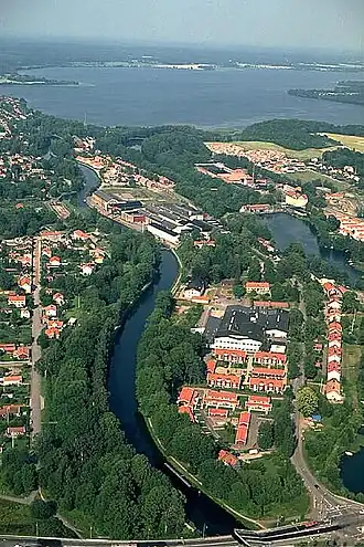 Luchtfoto stad met Götakanaal