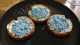 Beschuit met Muisjes van de blauwe variant