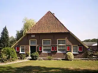 Het Muldershuis, een hallenhuisboerderij aan de rand van de boswachterij.