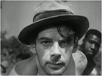 Paul Muni in de trailer van I Am a Fugitive from a Chain Gang