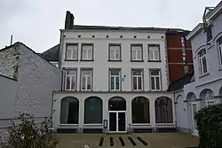 De achtergevel van het museum