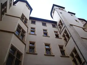 De voorzijde van het museum