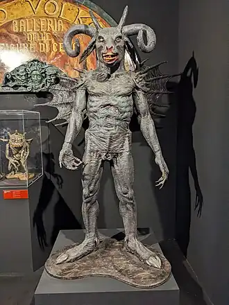 Rekwisiet van de demon uit de film. Museo Cinema Torino
