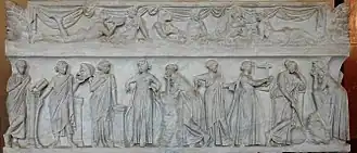 De negen muzen – Clio, Thaleia, Erato, Euterpe, Polyhymnia, Calliope, Terpsichore, Urania en Melpomene – op een Romeinse sarcofaag uit de 2e eeuw.
