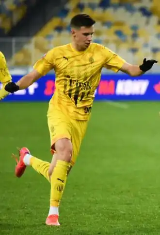 Kukharevych in 2021 als speler van FK Roech Lviv