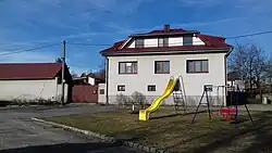 Huis in het dorp (2017)