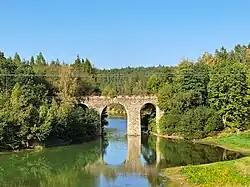Voormalige spoorbrug nabij het dorp (2023)