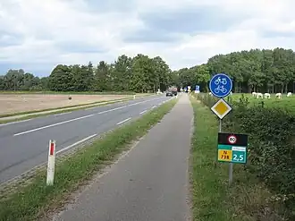 De N738 ter hoogte van Deurningen