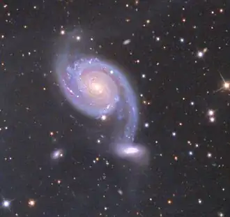 NGC 7752 (onder) en NGC 7753