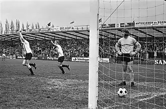 Vooys als keeper bij AZ '67 (1973)