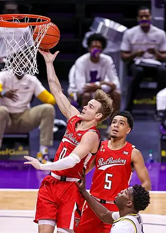 McClung met nummer 0