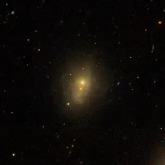 NGC 4098-2 (net onder NGC 4098-1)