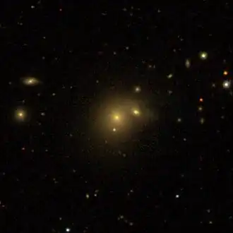 NGC 5259-2 (rechtsboven NGC 5259-1)