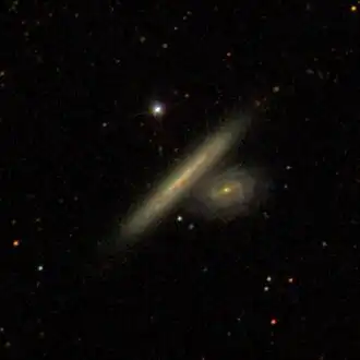 NGC 5526-2 (rechtsonder)