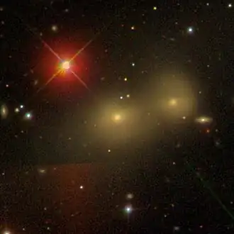 NGC 5718 (midden)
