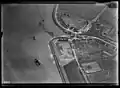 Luchtfoto van Van Ewijcksluis (1920-1940), Nederlands Instituut voor Militaire Historie.