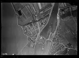 Luchtfoto van Hansweert (1920-1940), Nederlands Instituut voor Militaire Historie.