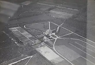 Luchtfoto van landgoed Leusderend, gemaakt tussen 1920 - 1940