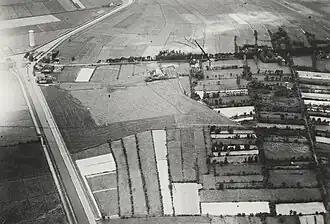 Luchtfoto uit de periode 1920-1940, met de voormalige schans nog herkenbaar