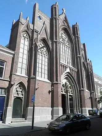 Vooraanzicht van de Orangerie in 2011