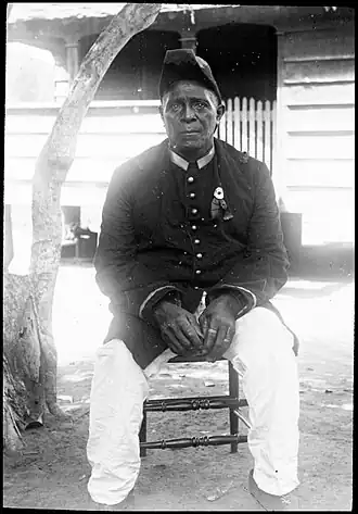 Alamoe tijdens de Coppename-expeditie van 1901.