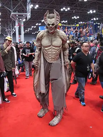 Cosplayer als Man-Bat tijdens 2014 New York Comic Con.