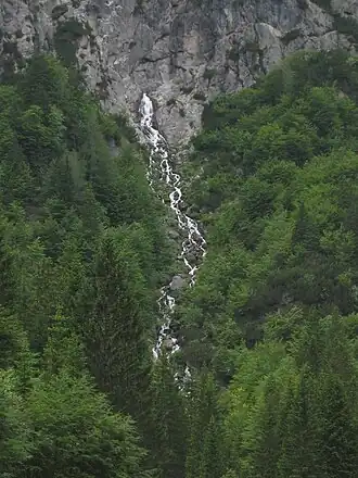 De Nadiža-waterval, het officiële begin van de Nadiža