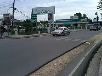 De hoofdweg Autop. Nagua-Samaná in Nagua