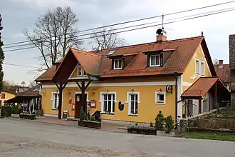 Restaurant in het dorp (2014)