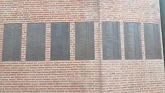 Alle zeven plaquettes