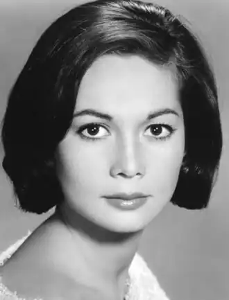 Nancy Kwan in een promotiefoto voor de film