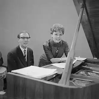 Schallies met Greetje Kauffeld (1961)