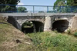 Historische brug over de Bakovskýbeek